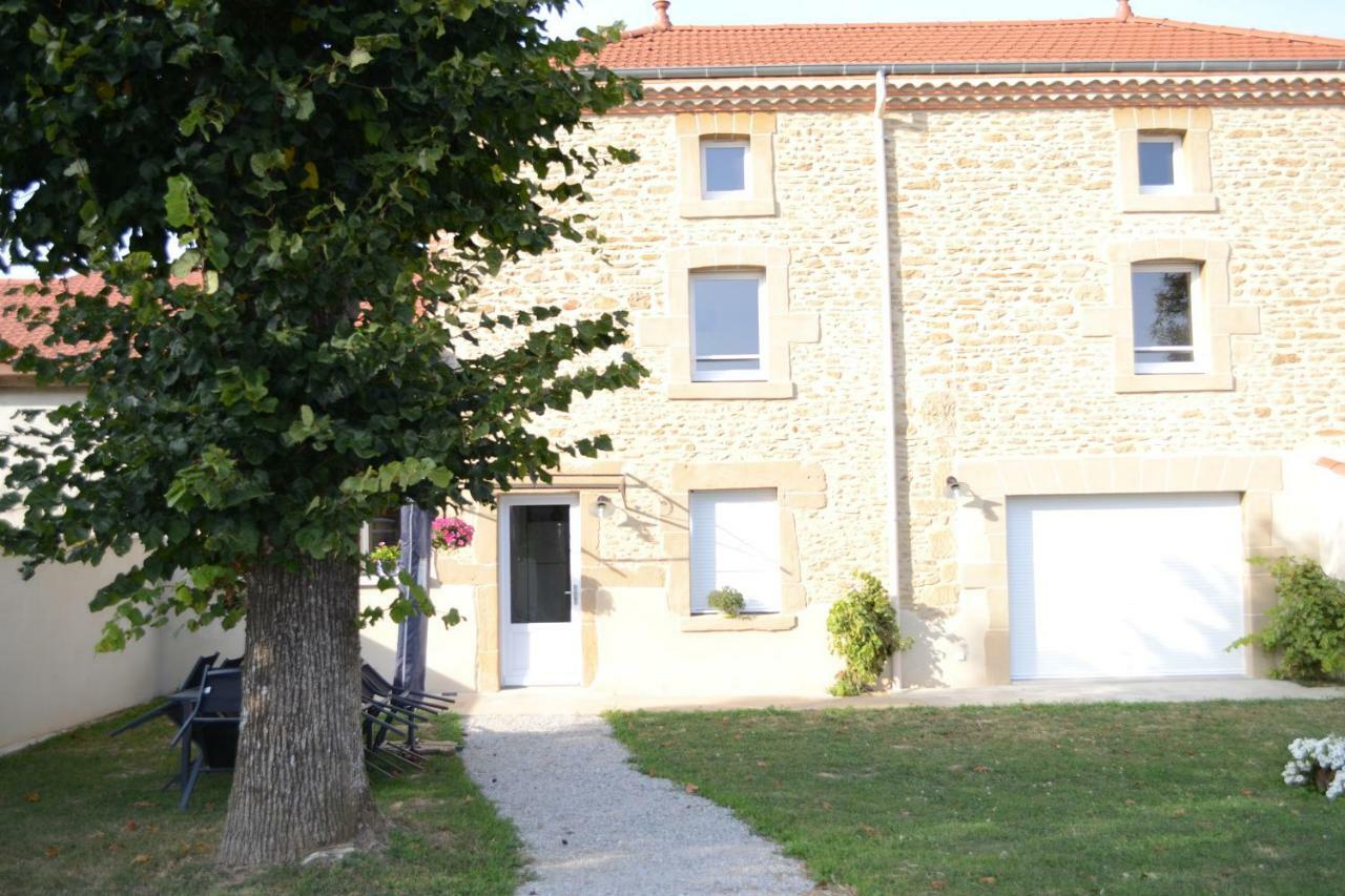 Gite Les Pins Montchenu Luaran gambar